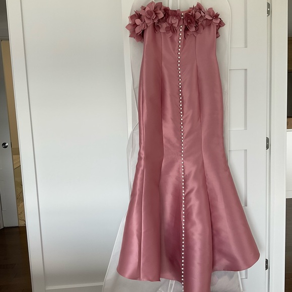 Evening formal gown / long dress - Picture 3 of 16